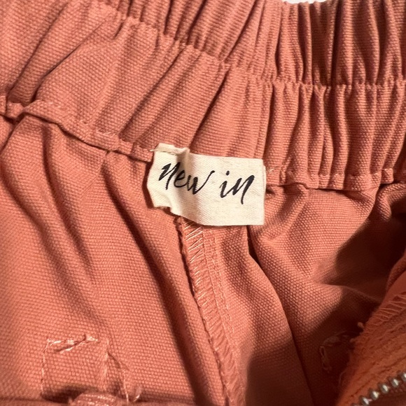 S New in salmon colored shorts - Picture 4 of 5